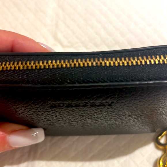 Compact Burberry  wallet with attached keychain. - Picture 9 of 10